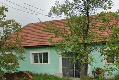 Casă cu 4 camere cu Teren 700 Mp în Sălăjeni - 2