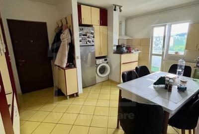 Apartament 2 camere, zona Supeco, bloc de 4 etaje, finisat si mobilat !
