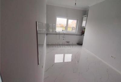 Duplex finalizat - 5 camere - zid dublu - dormitor la parter - 12