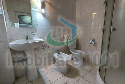 Spațiu comercial, de 84 mp, în Central - 6