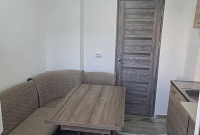 Apartament cu 2 camere decomandat în Rovine - 2