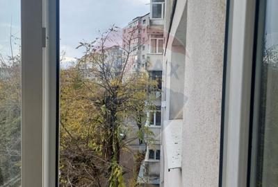 Apartament cu 3 camere de vanzare - 24