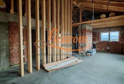 Casă individuală cu 4 camere cu Canalizare în Cristian - 3