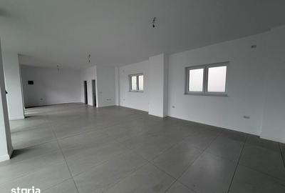 Spațiu comercial, de 90 mp, în Central - 2