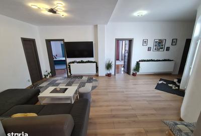 Casă cu 5 camere decomandat cu Teren 1439 Mp în Central - 1