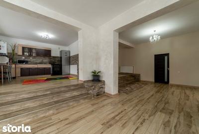 Casă cu 6 camere cu Teren 4345 Mp în Bascov - 10