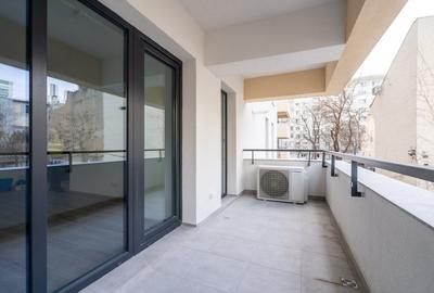 Apartament cu 2 camere decomandat în Titulescu