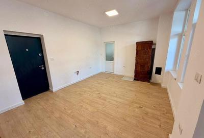 Spațiu comercial, de 31 mp, în Ultracentral - 3