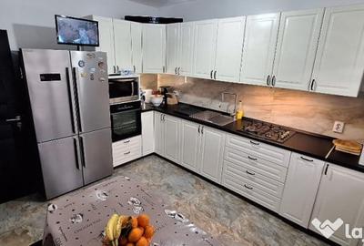 Casă cu 4 camere cu Teren 412 Mp în Măgurele