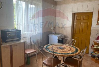 DE VANZARE Vila de vacanta in Pucioasa /Dambovita - 7