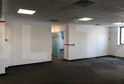 Spațiu comercial, de 570 mp, în Central - 7