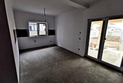 Duplex cu 3 camere cu Canalizare în Moșnița Veche - 2