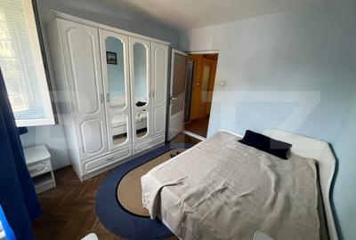 Apartament cu 3 camere decomandat în Micro 9 - 14