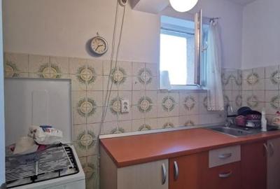 Universitate Ap 2 cam metrou 1 minut - 4