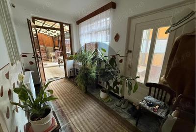 Casa de 3 camere, Medias - 6