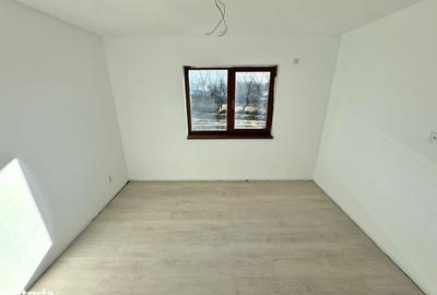 Casă cu 4 camere în Bucium - 8