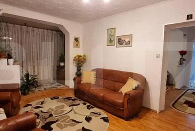 Apartament cu 3 camere semidecomandat în Central - 3