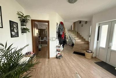 CASA individuala cu garaj, 5 camere, 3 bai Dumbravita zona lac Macilor - 5