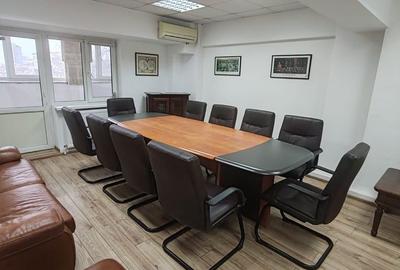 Spațiu comercial, de 100 mp, în Central - 14