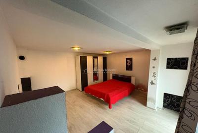 Bocsa Romana, Casa 8 Incaperi, Strada Principala. - 6