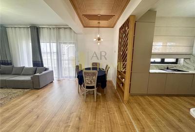 Casă cu 7 camere cu Teren 562 Mp în Păulești - 1