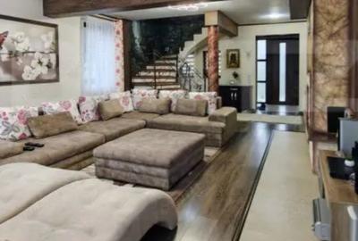 Casă cu 4 camere în Central - 4