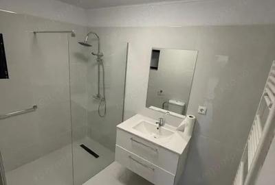 Casă cu 5 camere cu Teren 200 Mp în Central - 4