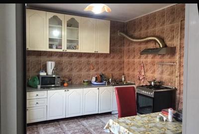 Casă cu 4 camere decomandat în Păcurari - 1