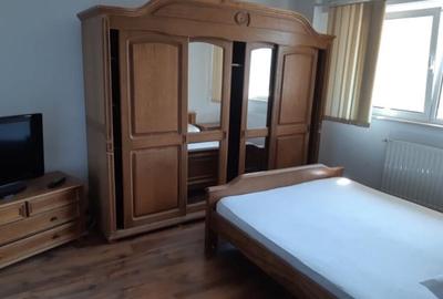 Apartament cu 4 camere decomandat în Central - 2