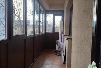 Casă cu 4 camere cu Canalizare în Central - 8