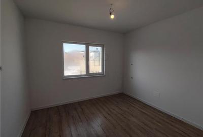 Duplex cu 3 camere cu Canalizare în Moșnița Nouă - 6