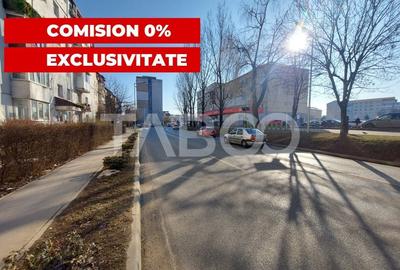 Apartament cu 3 camere semidecomandat, mobilat în Mihai Viteazul