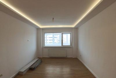 Apartament cu 3 camere decomandat în Costin Georgian
