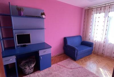 Apartament cu 3 camere semidecomandat în Central - 2