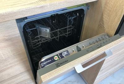 Apartament cu 2 camere semidecomandat în 1 Mai - 6