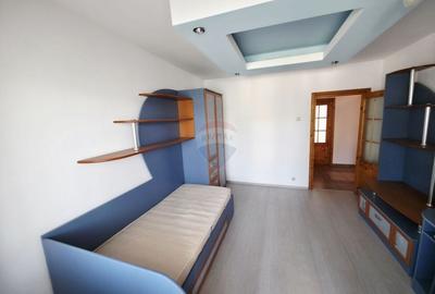 Apartament cu 2 camere decomandat în 1 Mai - 9