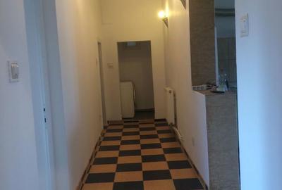 Casă cu 3 camere cu Teren 350 Mp în Central - 2