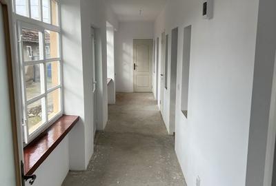 Casă cu 3 camere în Gepiu - 3
