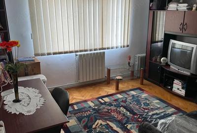 Apartament cu 4 camere decomandat în Steaua - 3