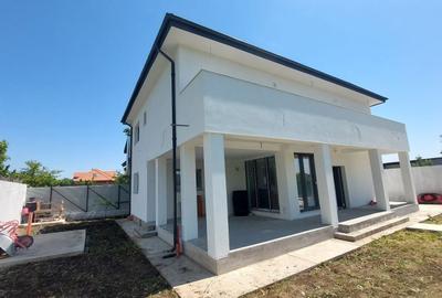 Casă cu 4 camere cu Teren 457 Mp în Central - 8
