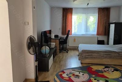 Casă cu 4 camere cu Teren 1012 Mp în Lugașu de Jos - 1