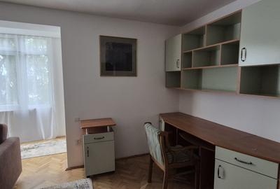 De inchiriat ap . 4 camere , cart. Dambu-Pietros - 4