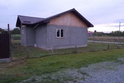 Casă cu 3 camere în Stejaru - 7