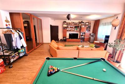 Chitila langa Lacul cu Nuferi si Padure Chitila langa Lacul cu Nuferi si Padure - 5