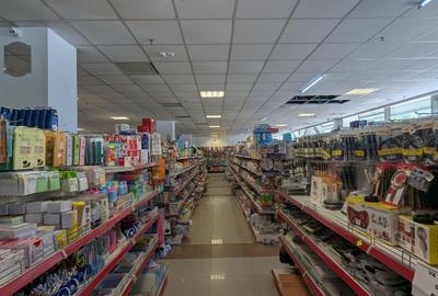 Cladire pe 3 niveluri, 2.200 mp, inchiriata integral, Brancoveanu, Sector 4 - 18