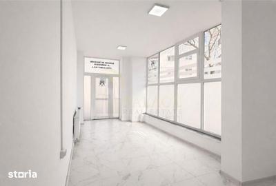 Spațiu comercial, de 121 mp, în Central - 3