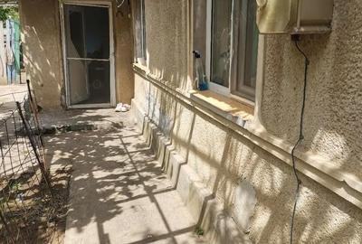 Casă cu 3 camere cu Teren 1000 Mp în Hârșova