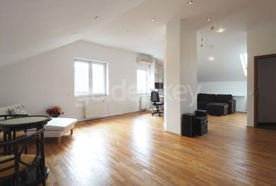 Vila cocheta in cartier rezidential cu piscina comuna, garaj - 20