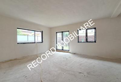 Casă cu 4 camere cu Teren 100 Mp în Florești