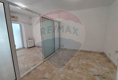 Spa?iu comercial str. Alexandru Vlahuta - 4